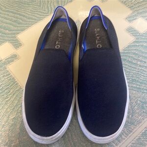 Rothy’s slip on sneakers, size 8, black.